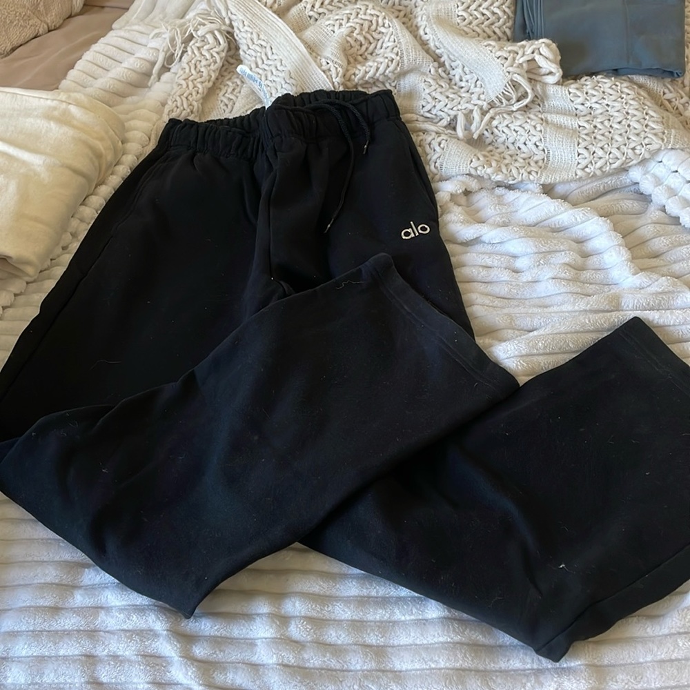 Alo straight leg sweats